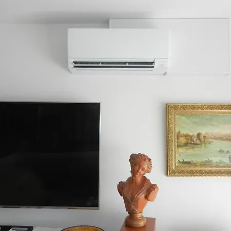 Deux Pièces De Standing, Climatisé Appartamento